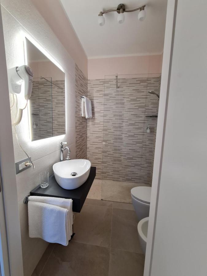 Il Risveglio Di Pula Domo Hotel Bagian luar foto