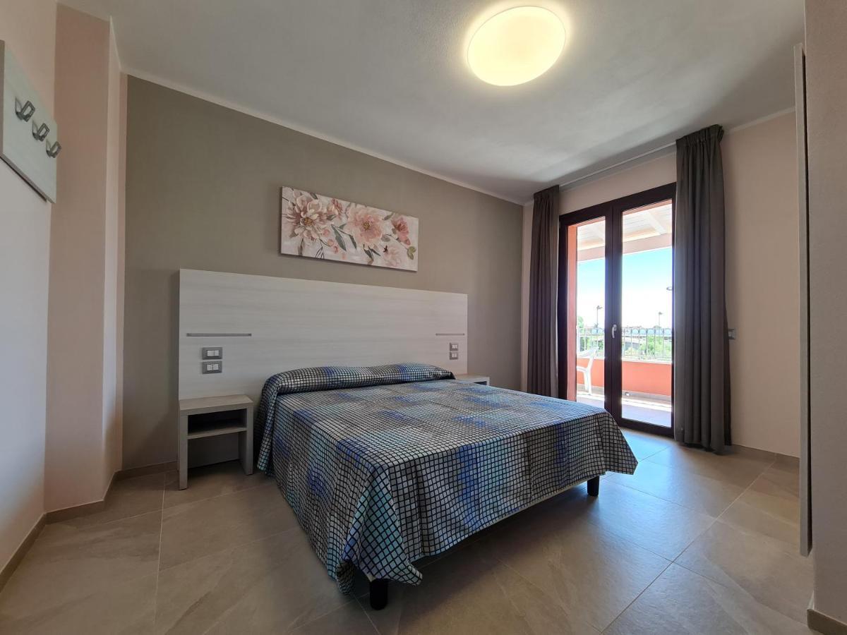 Il Risveglio Di Pula Domo Hotel Bagian luar foto