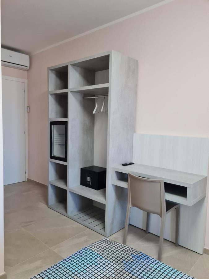 Il Risveglio Di Pula Domo Hotel Bagian luar foto