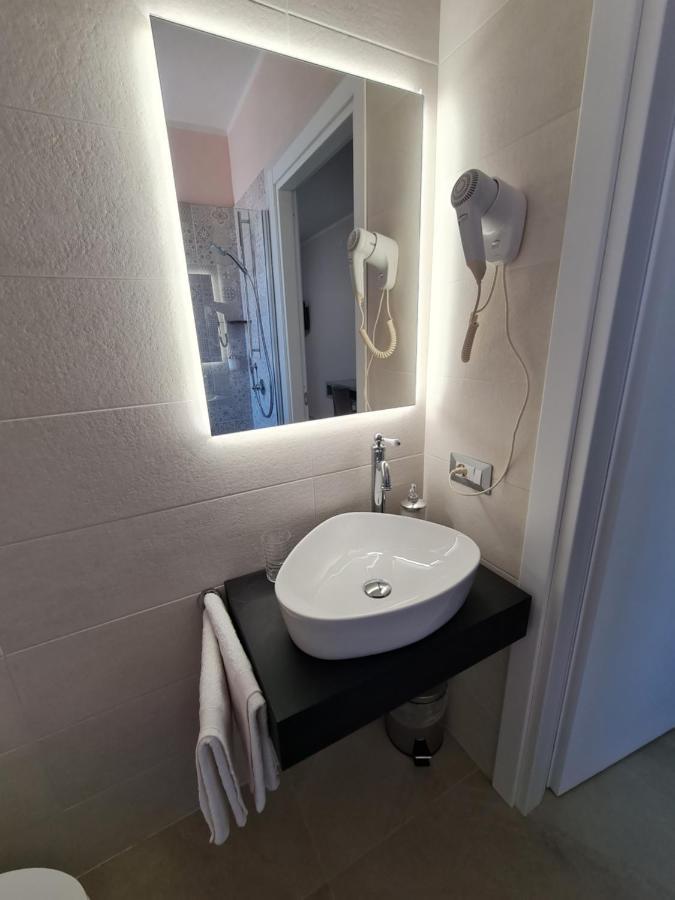 Il Risveglio Di Pula Domo Hotel Bagian luar foto
